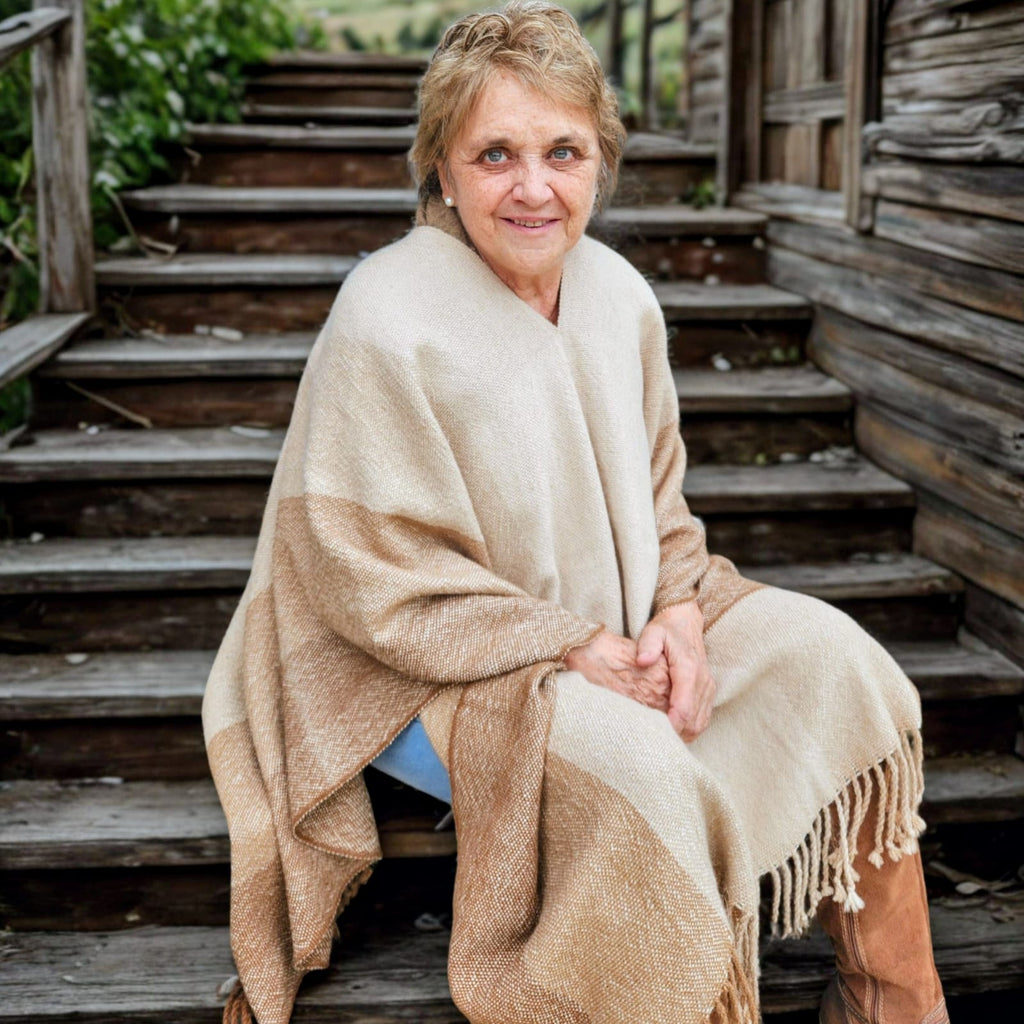 Poncho de Lana de Alpaca Tejido a Mano - a pedido Witralun