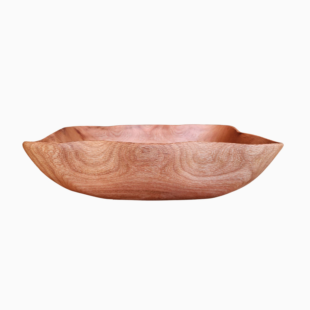 Fuente de Avellano Chileno Tallada - Witralun (36x25x9 cm)